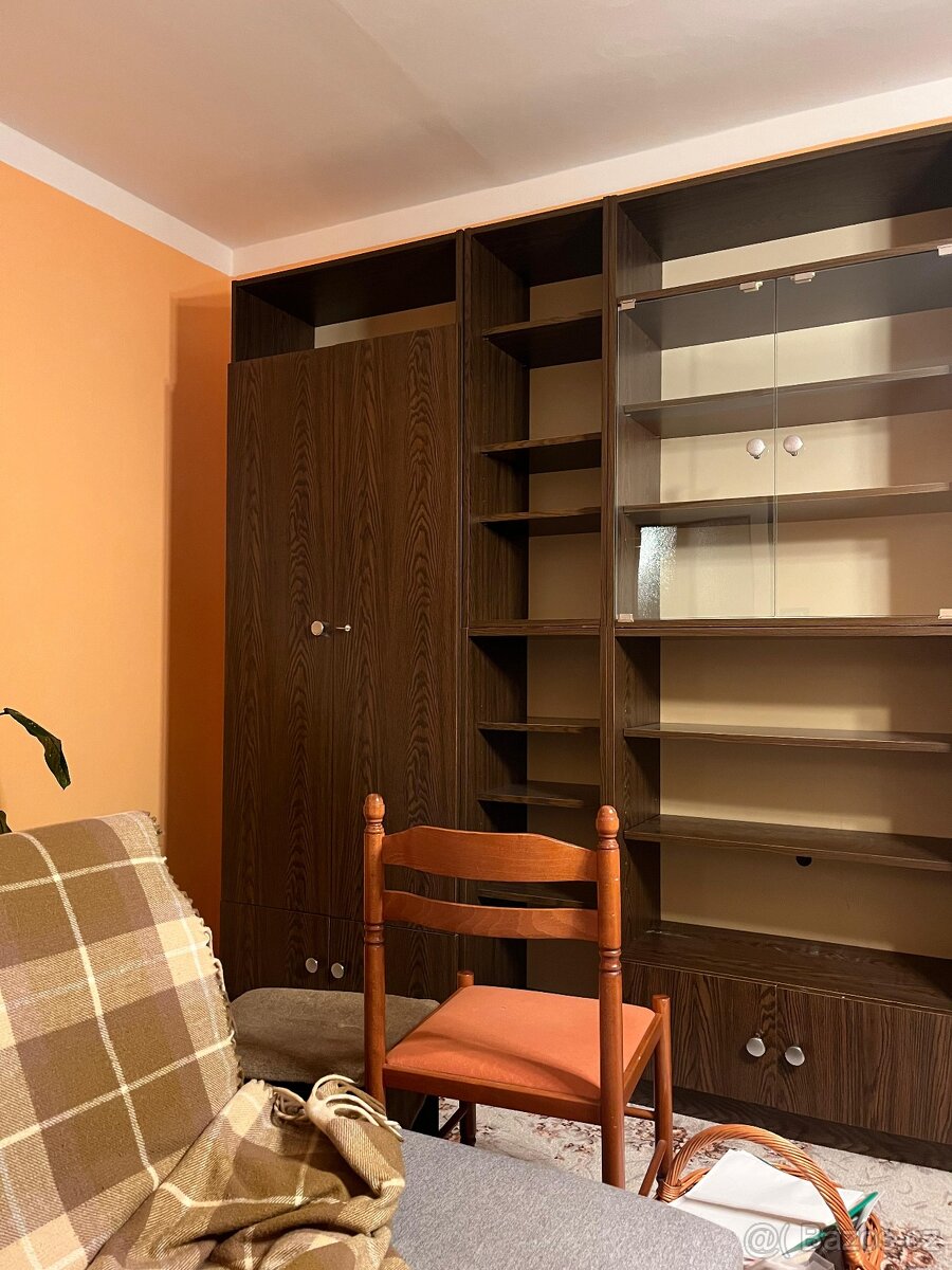 Zachovalá obývací stěna - 4