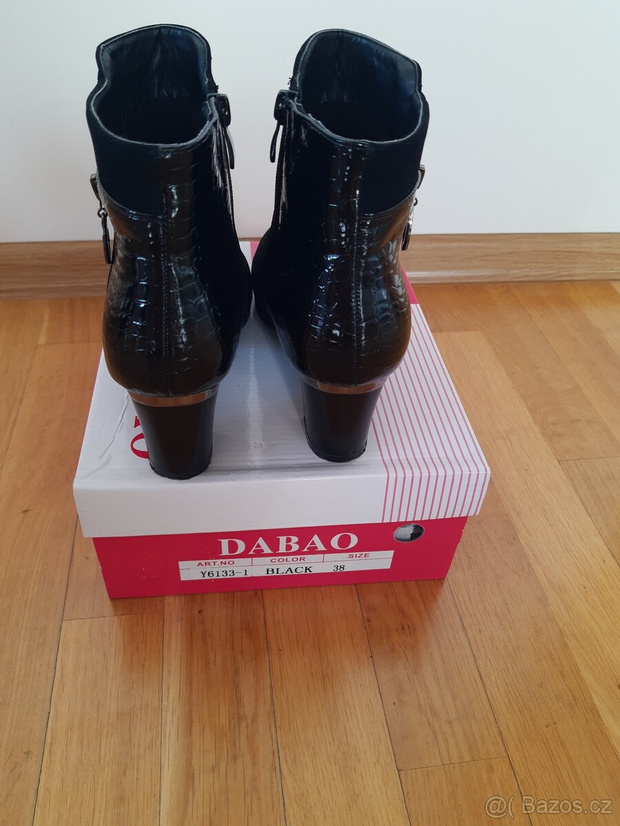 Dámské nízké kozačky ve 38 - 4