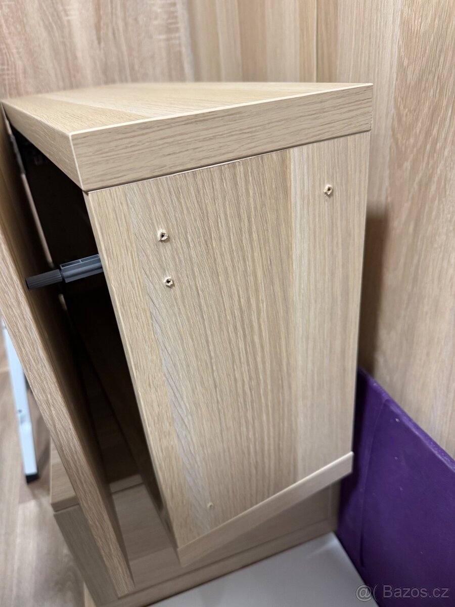 Ikea Besta, dvě nástěnné skříňky, PC 2700kc - 4