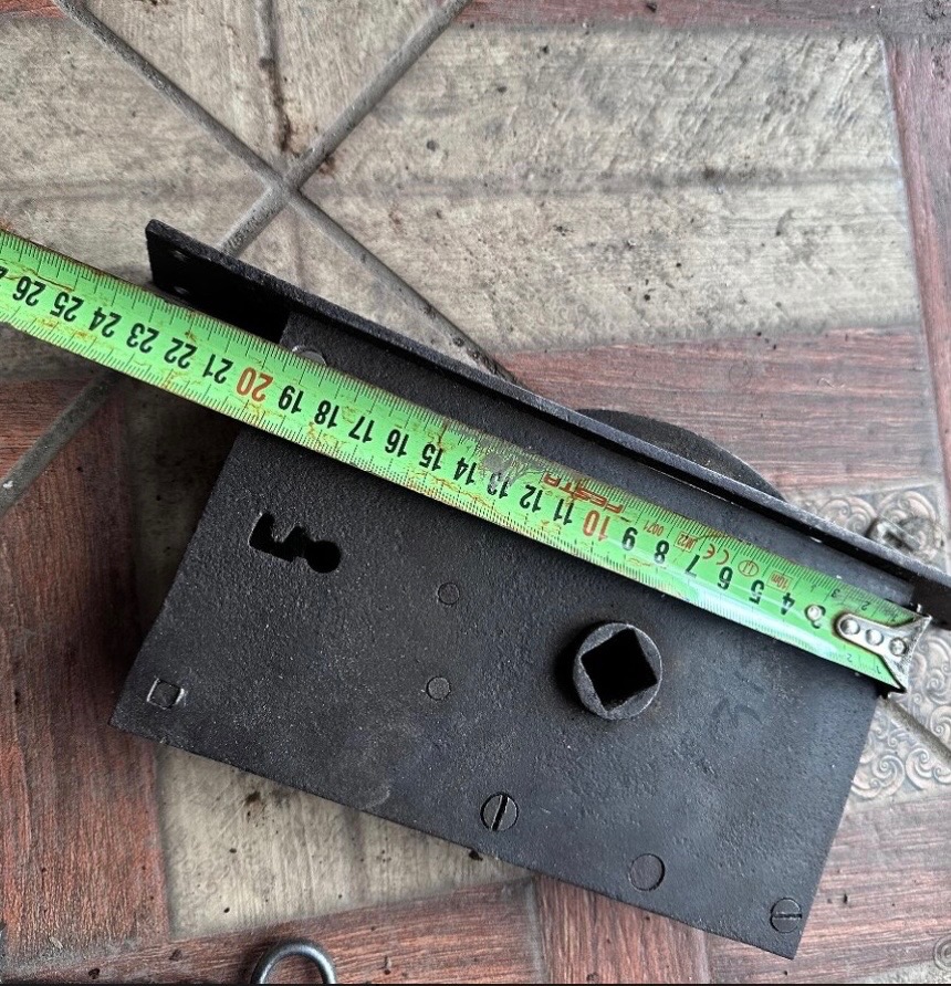 Starý dveřní zámek - 4