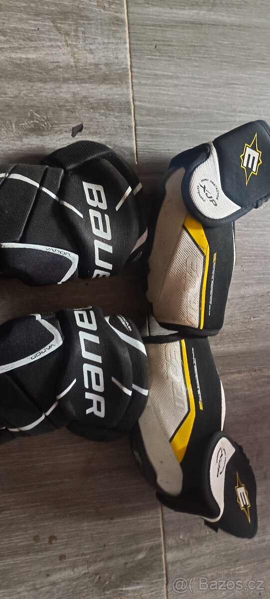 Hokejová výstroj - 4