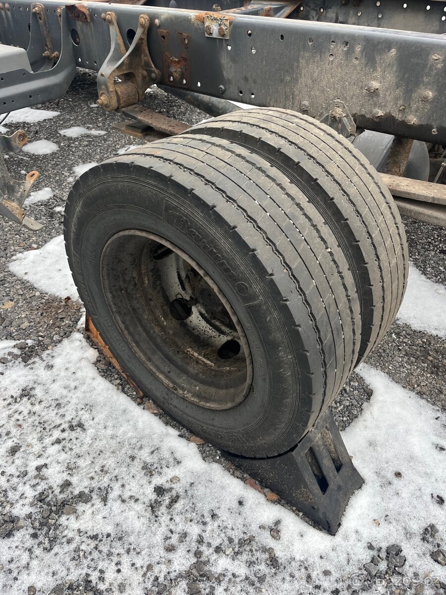 4ks pneumatika s diskem 215/75 R17.5 - 4