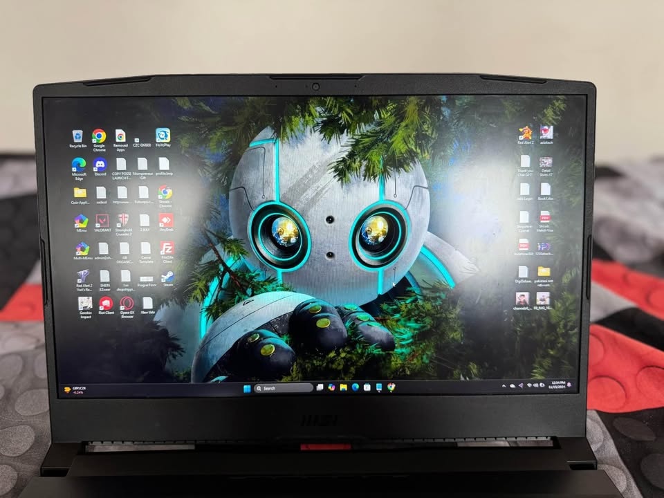 MSI Alpha 15 B5EEK | Herní notebook | 32GB RAM + 1TB SSD - 4