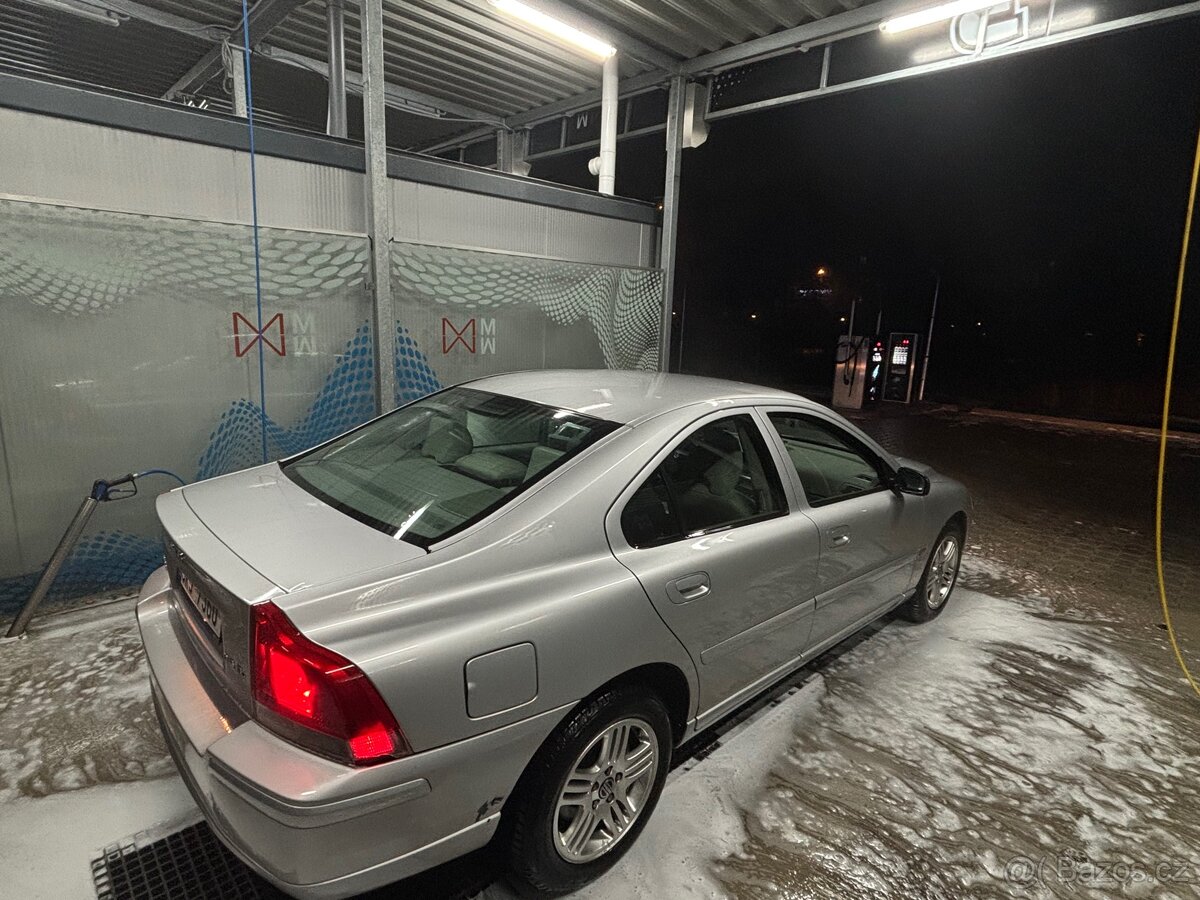 Prodám Volvo S60 2.4 Benzin/CNG - 4