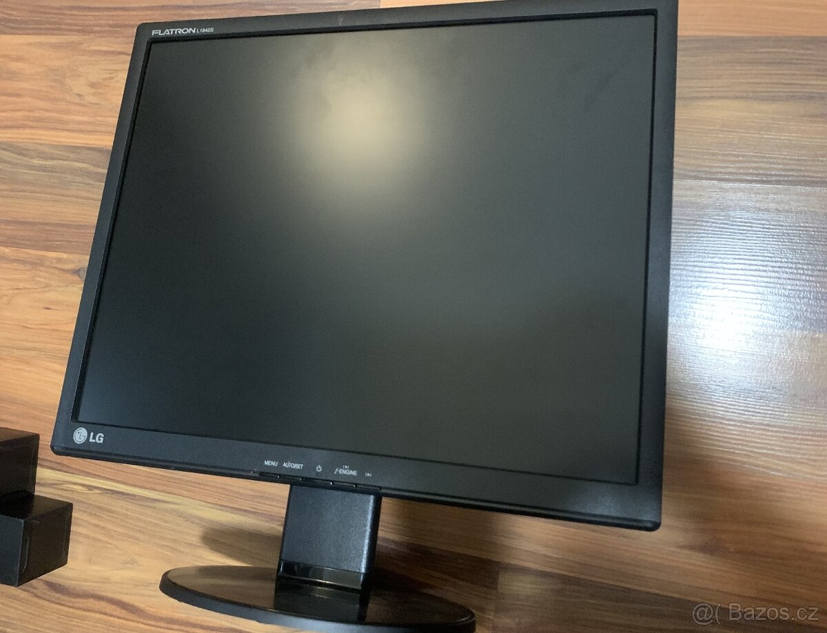 Monitor LG Flatron - 4