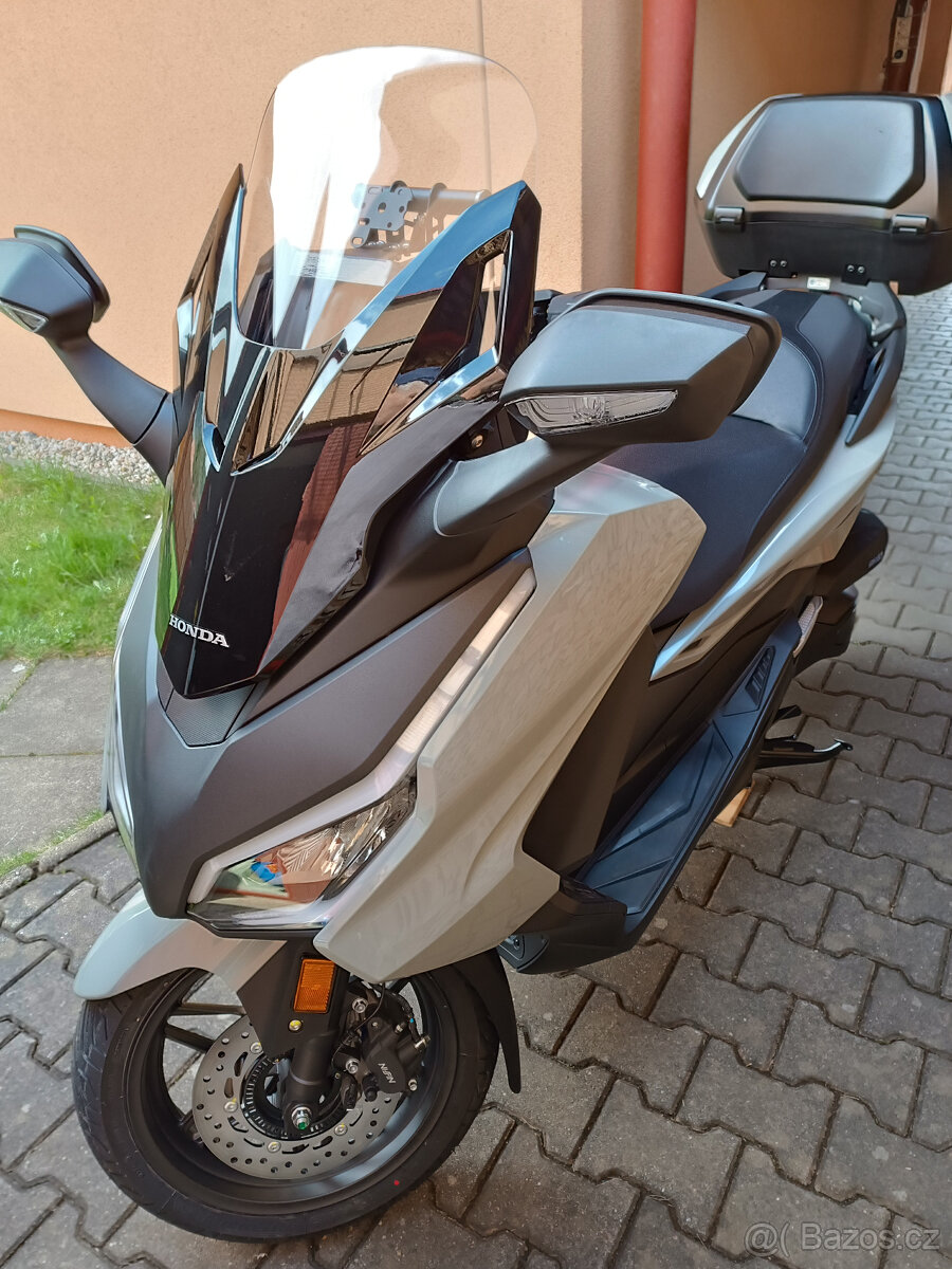 Honda Forza 350-ČR - 4