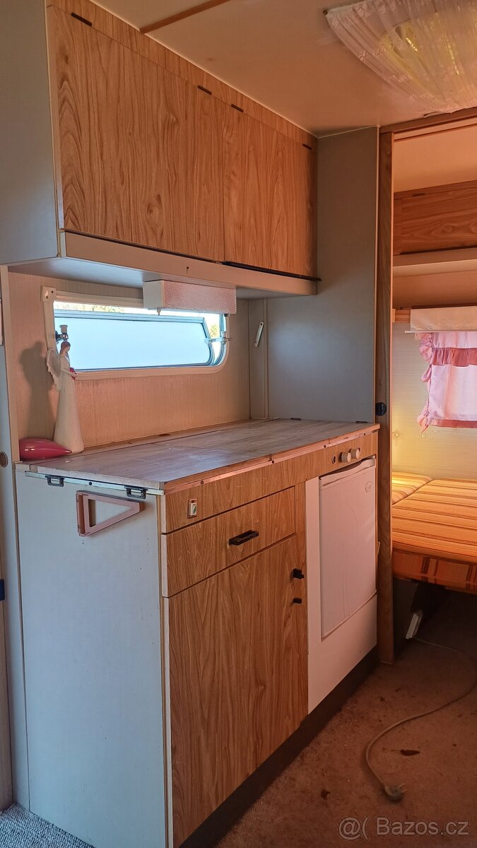 OBYTNÝ KARAVAN - 4