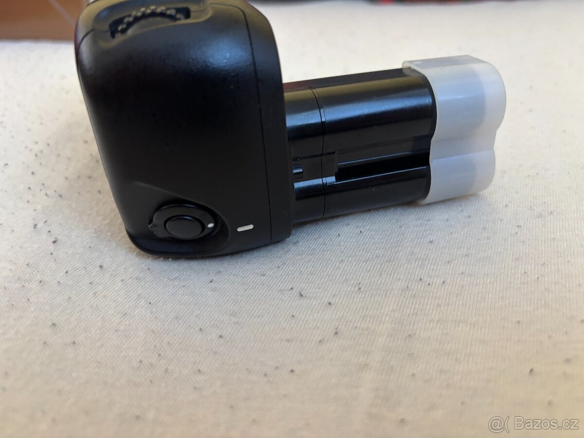 Bateriový Grip Nikon MB-D80 pro Nikon D80 - 4