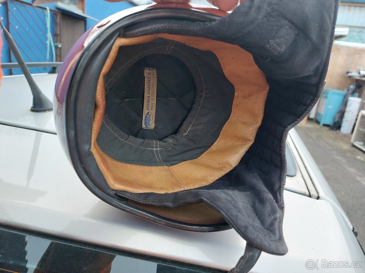 Stará motopřilba Kovona na veterána. - 4
