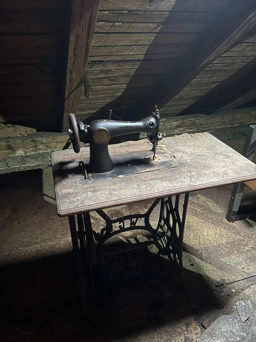 Šicí stroj - 4