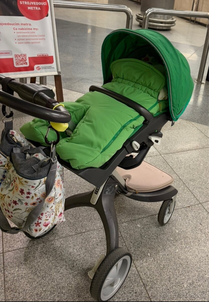 Kočárek stokke - 4