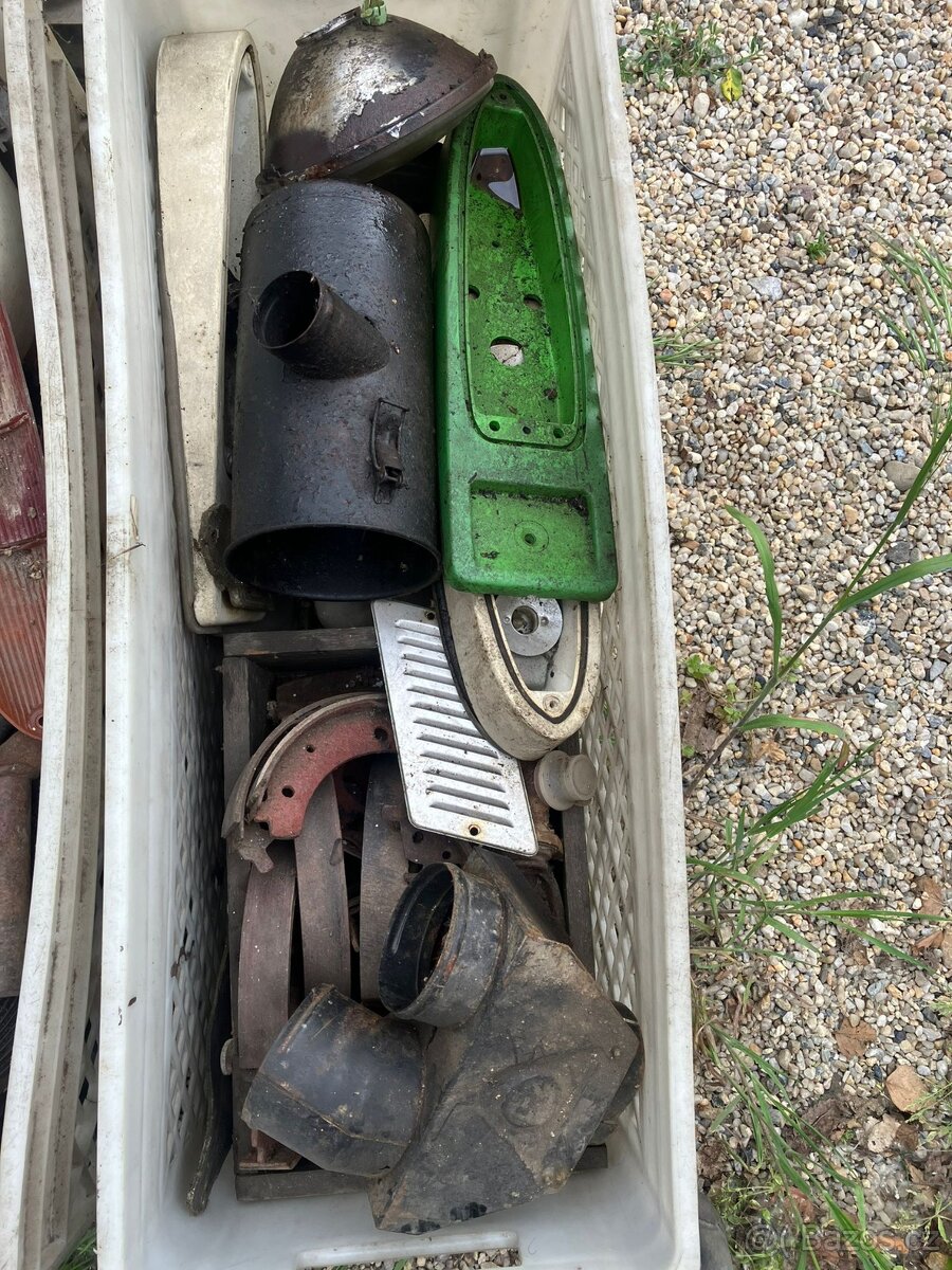 náhradní díly trabant 601 - 4