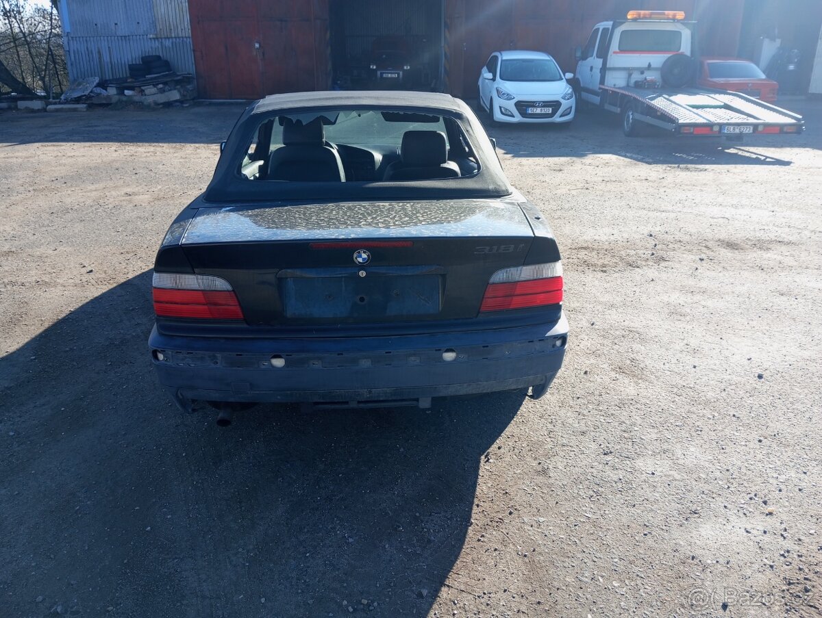BMW E36 1.8i cabrio - 4