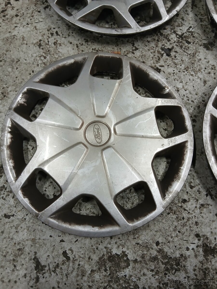 Poklice kol Ford Transit - 4