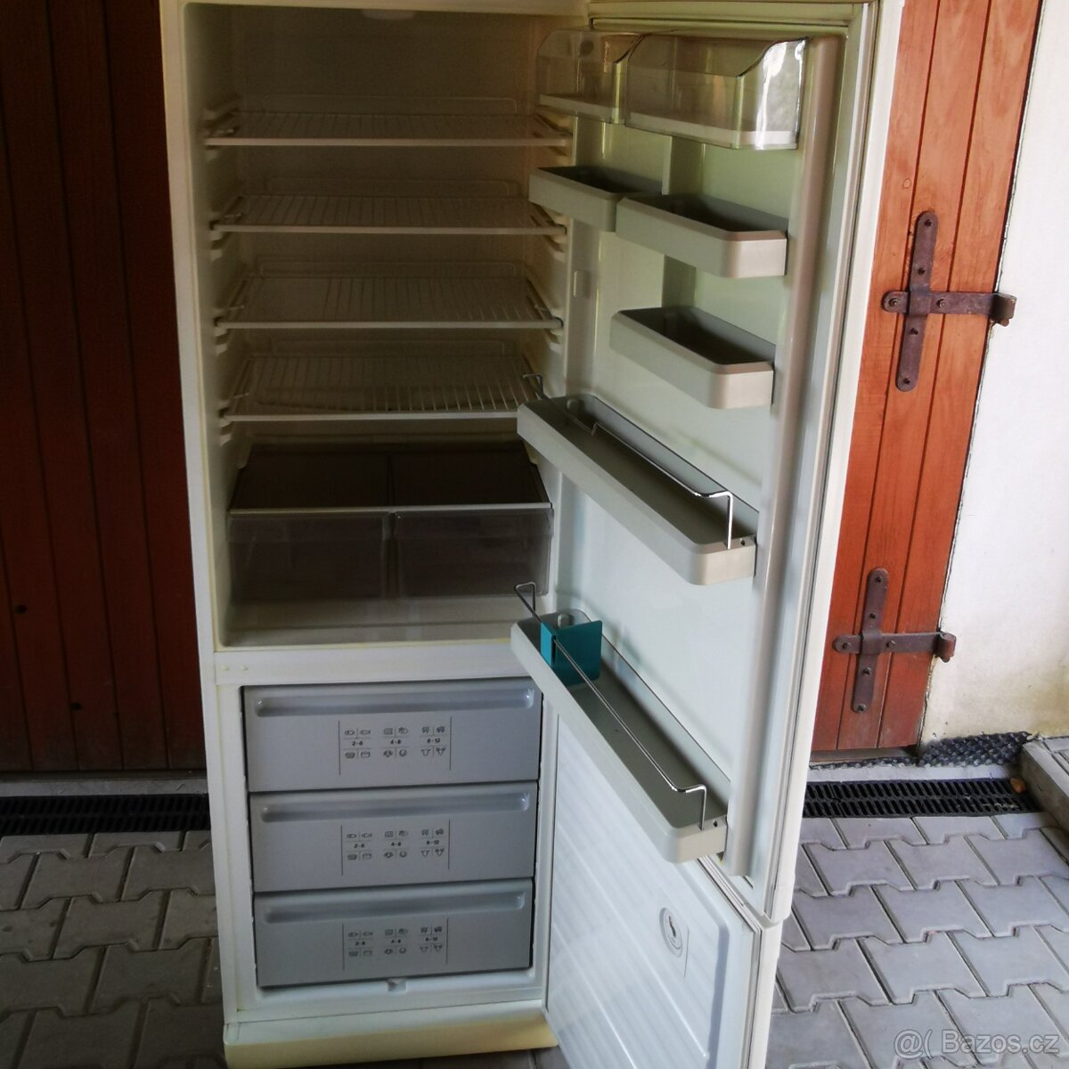 Lednička s mrazákem dole Bosh - 4