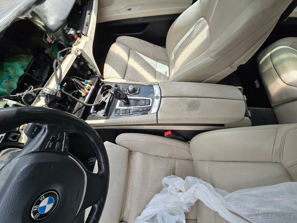 BMW F02 750Li díly - 4