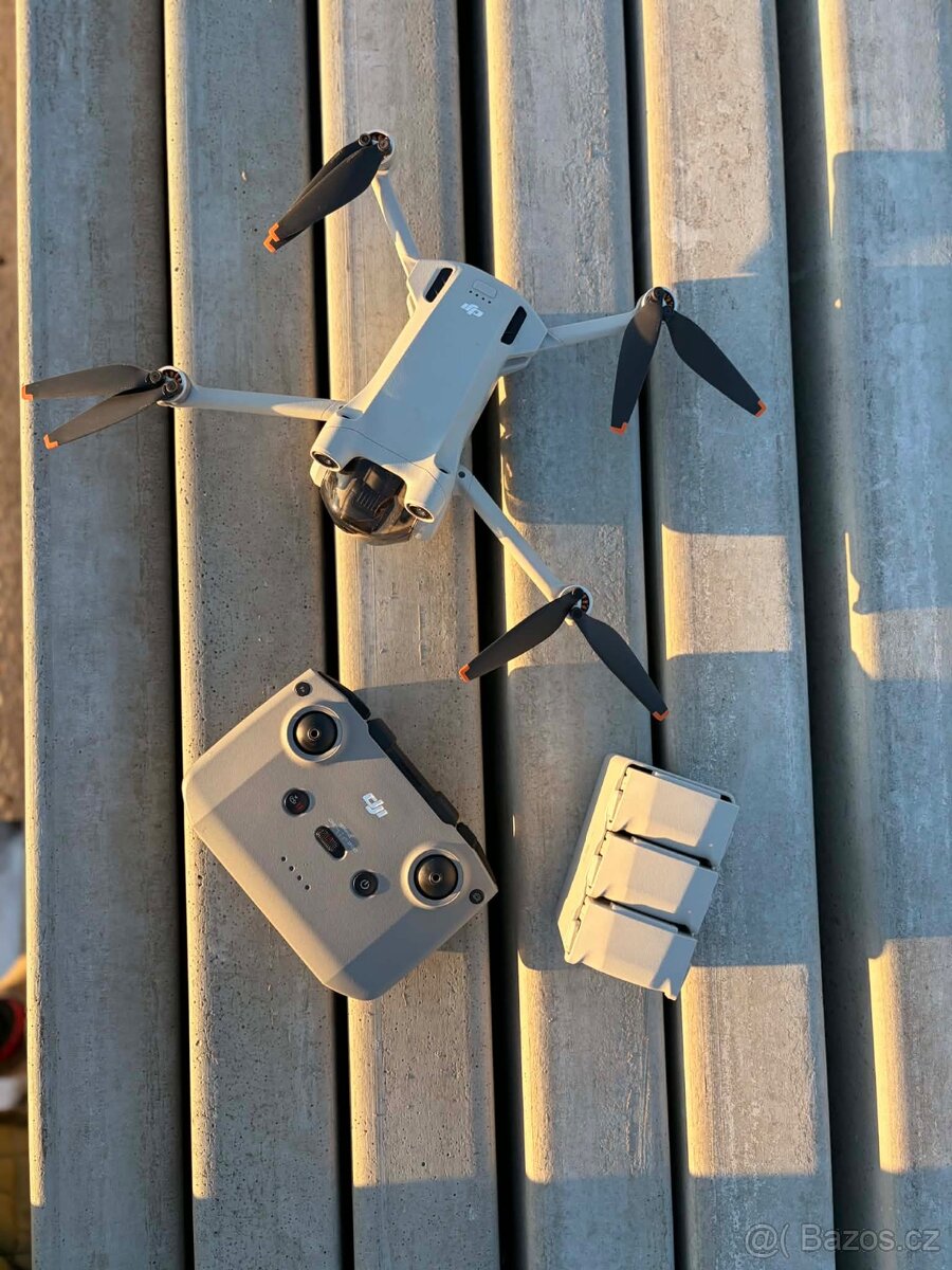 Prodám DJI Mini 3 Pro + Fly More Combo - 4
