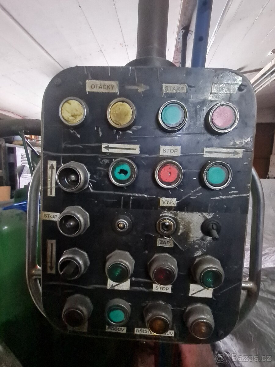 Vertikální frézka TOS FB25V - 4