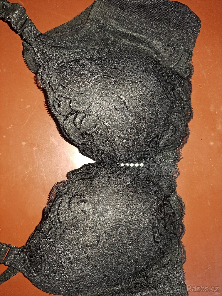 Podprsenky a plavky - 4