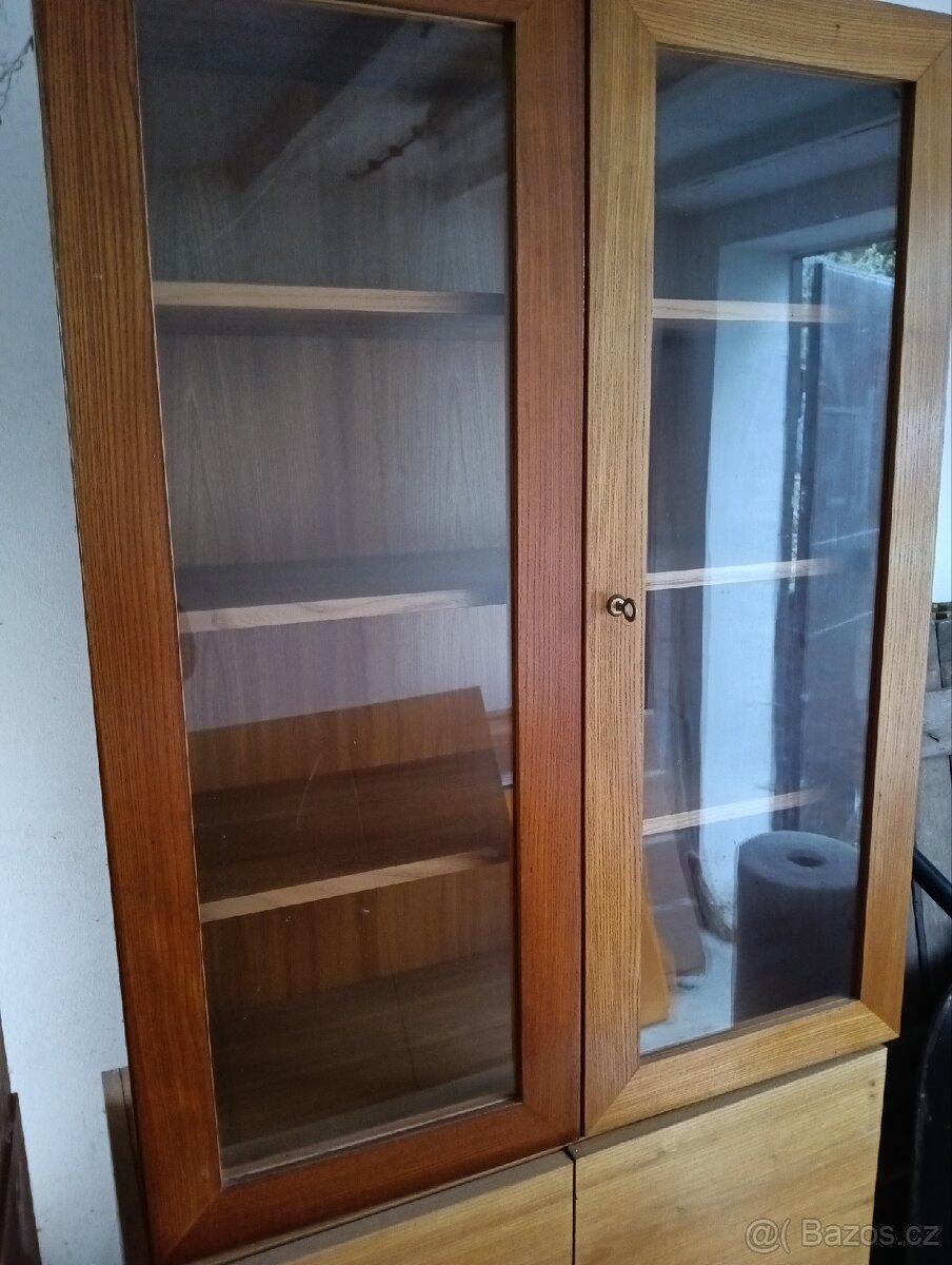 Skříňky 60cm, dýha jilm, stav dobrý, - 4