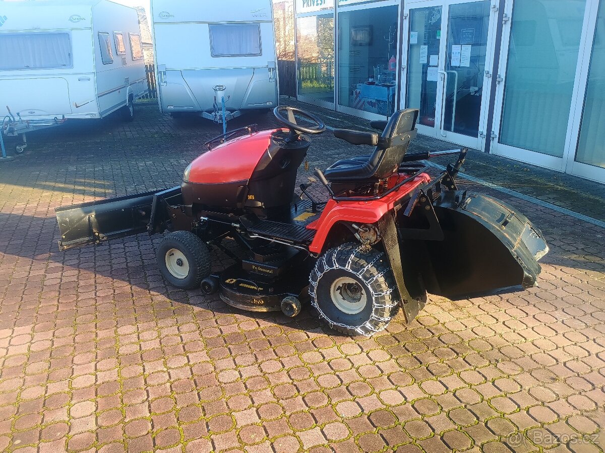 Zahradní traktor Wisconsin W3532 za zimní cenu - 4