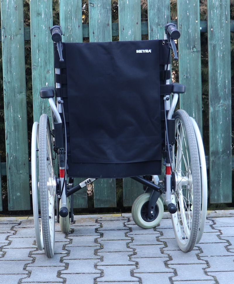 074-Mechanický invalidní vozík Meyra. - 4