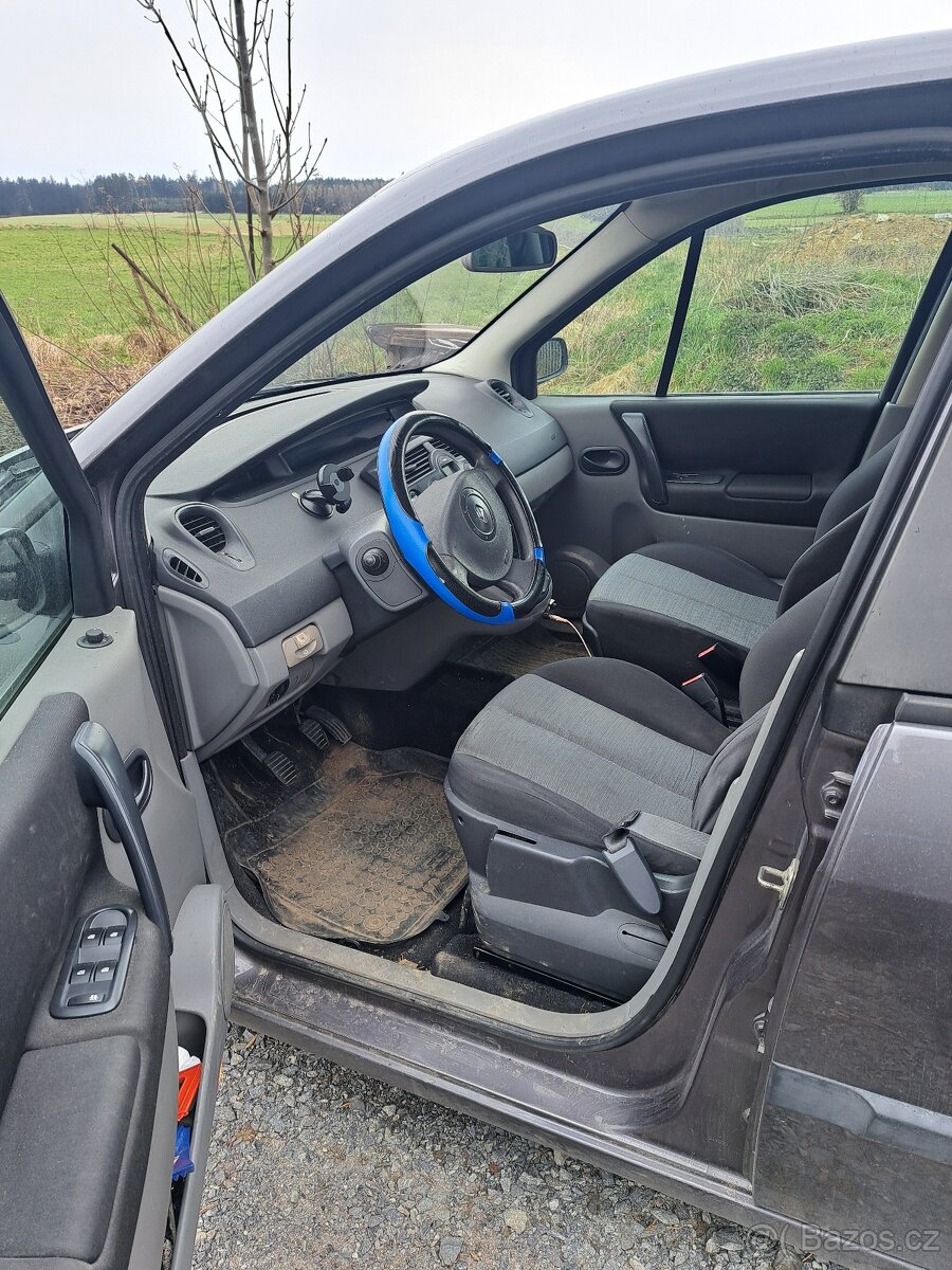 Renault Megane Scenic 2 - 4