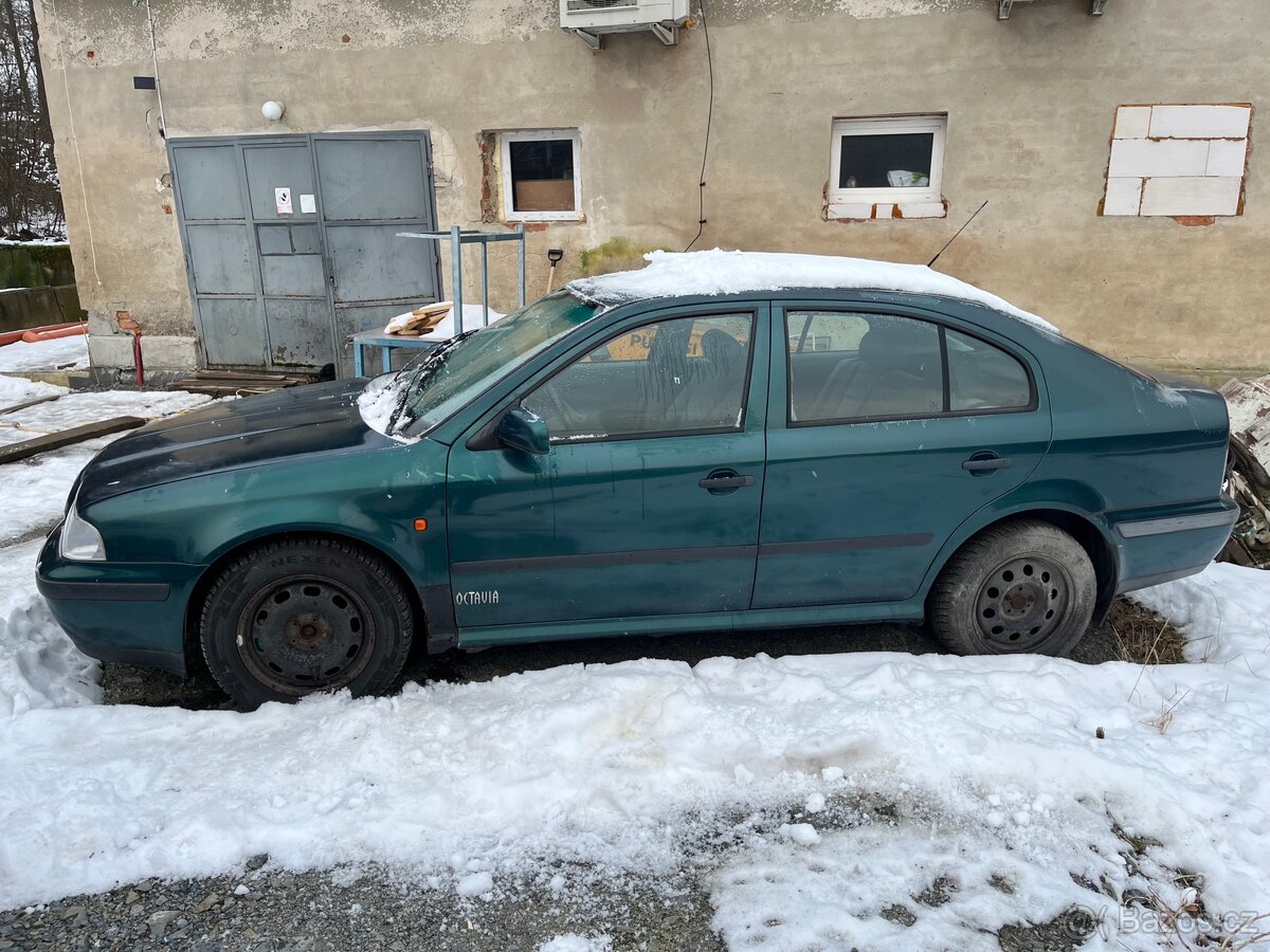 Škoda Octavia 1 1.8 - 4