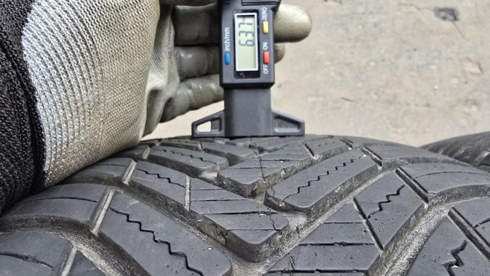 Celoroční pneu 225/55/17 Hankook - 4