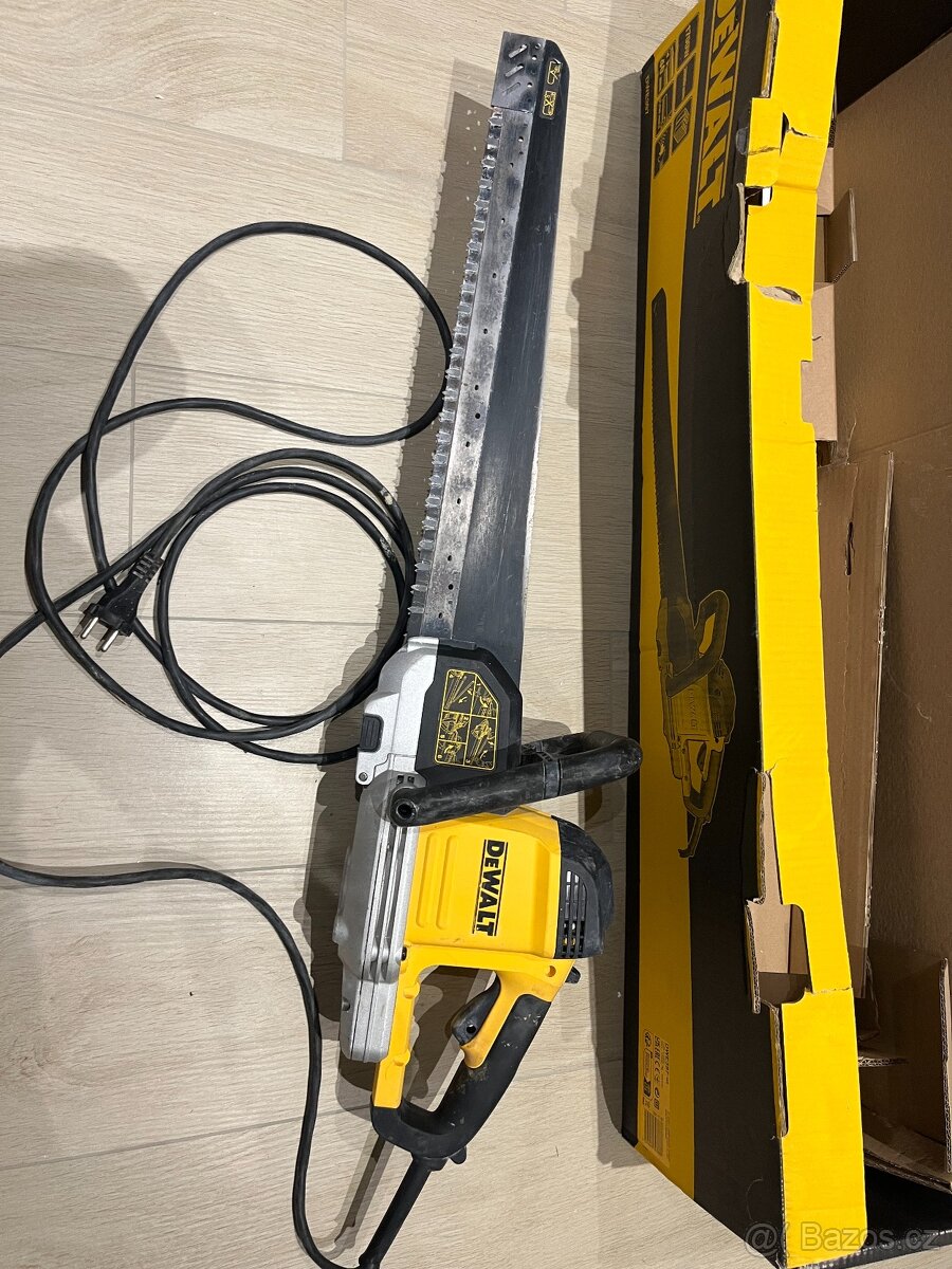 Pila na cihly Dewalt - 4