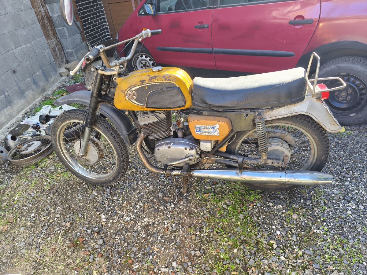 Motorky ČZ 175 typ 477 - 4