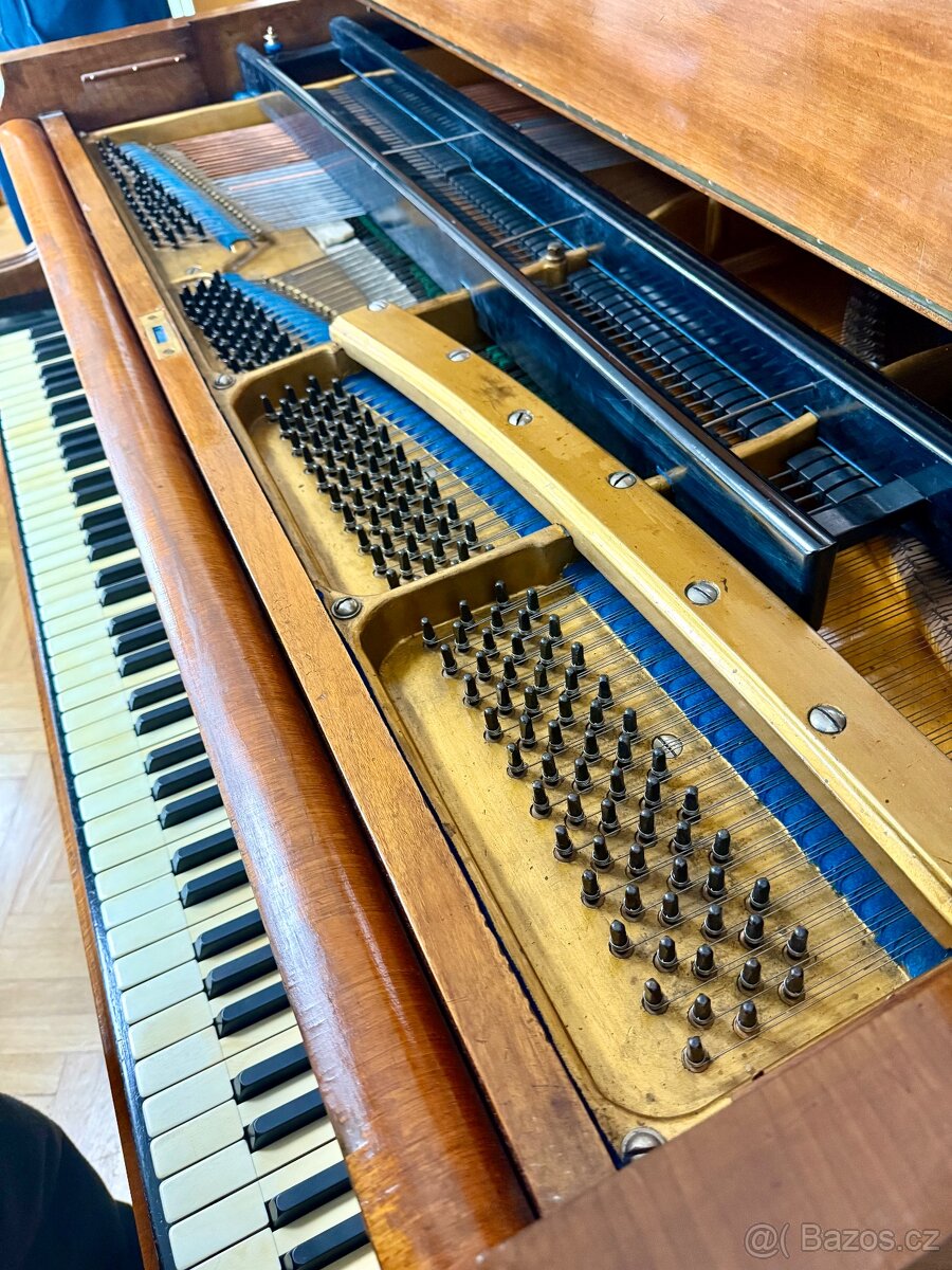 Prodám křídlo Gebrüder Stingl Wien - 4