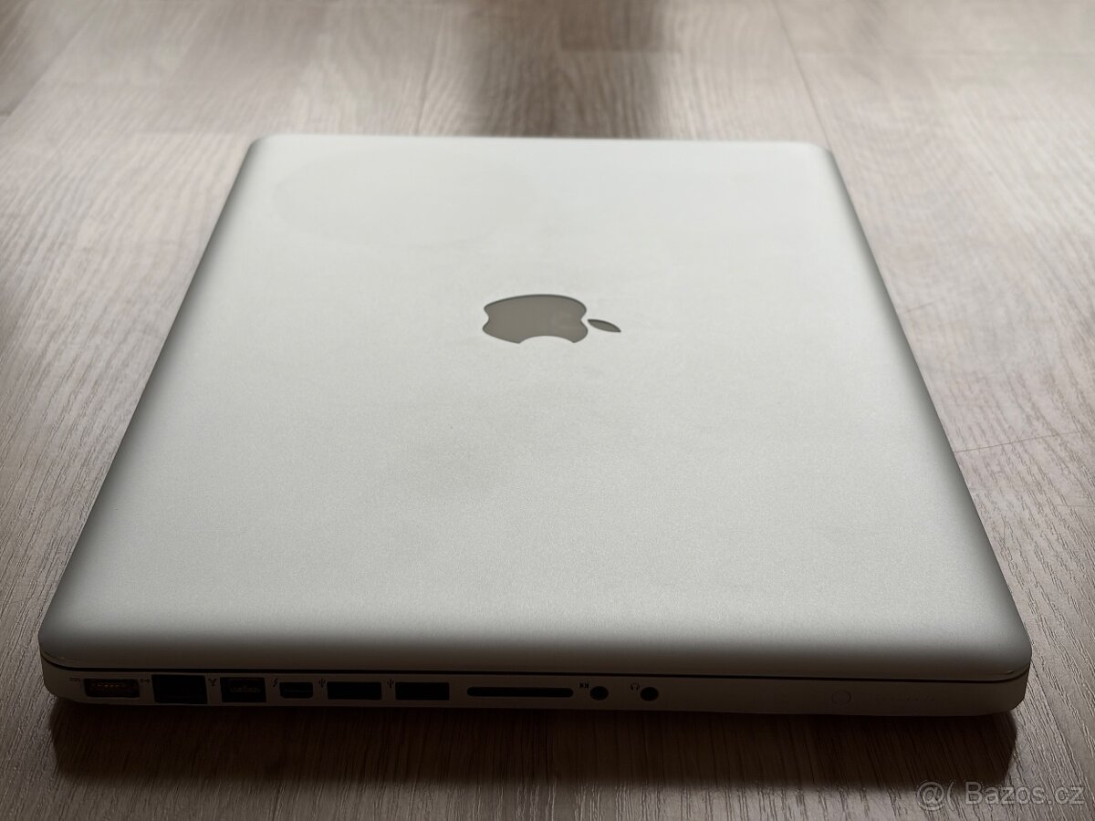 Apple Macbook Pro 15¨ CTO / i7 / 16GB Ram / SSD - TOP - 4