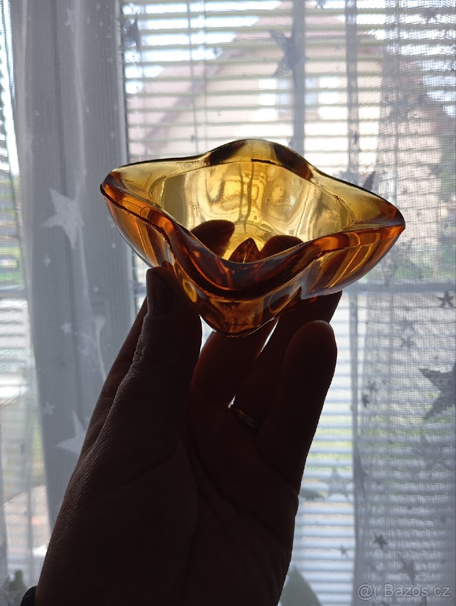 Starý skleněný popelník - 4