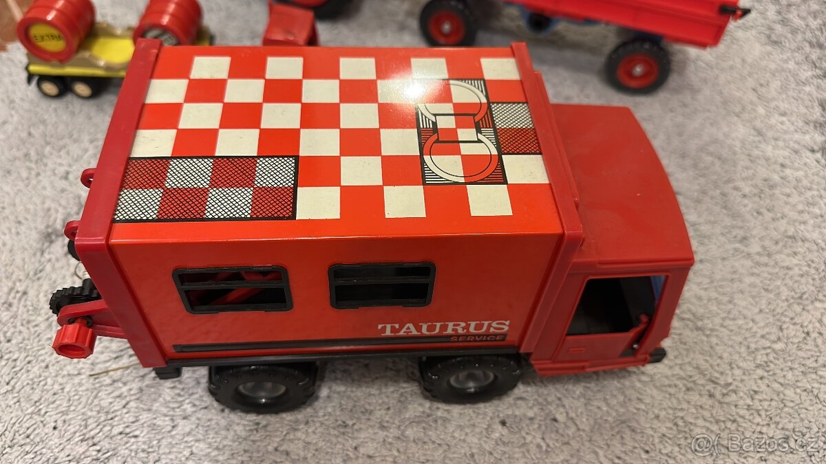 Prodám retro autíčko z 80. let. - 4