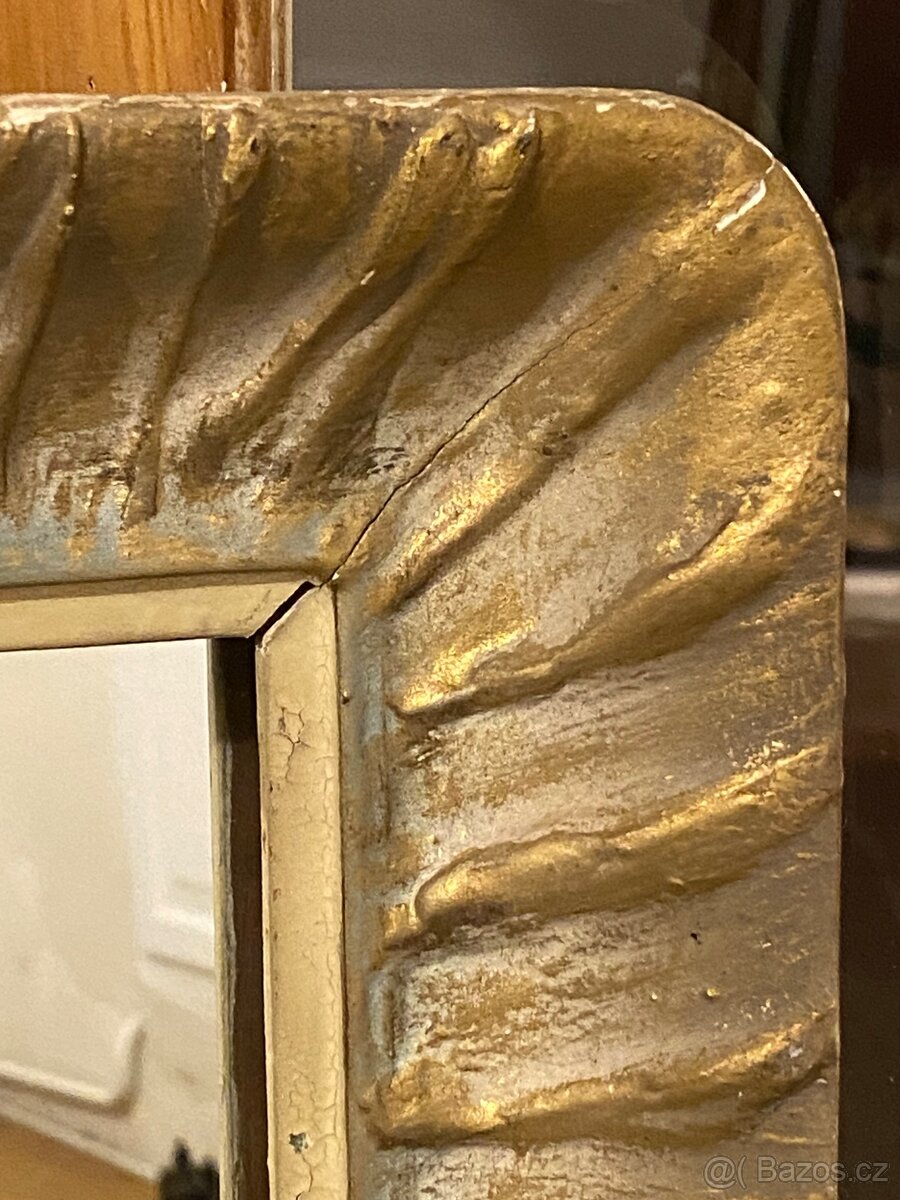 Zrcadlo ve zdobeným rámu - 4