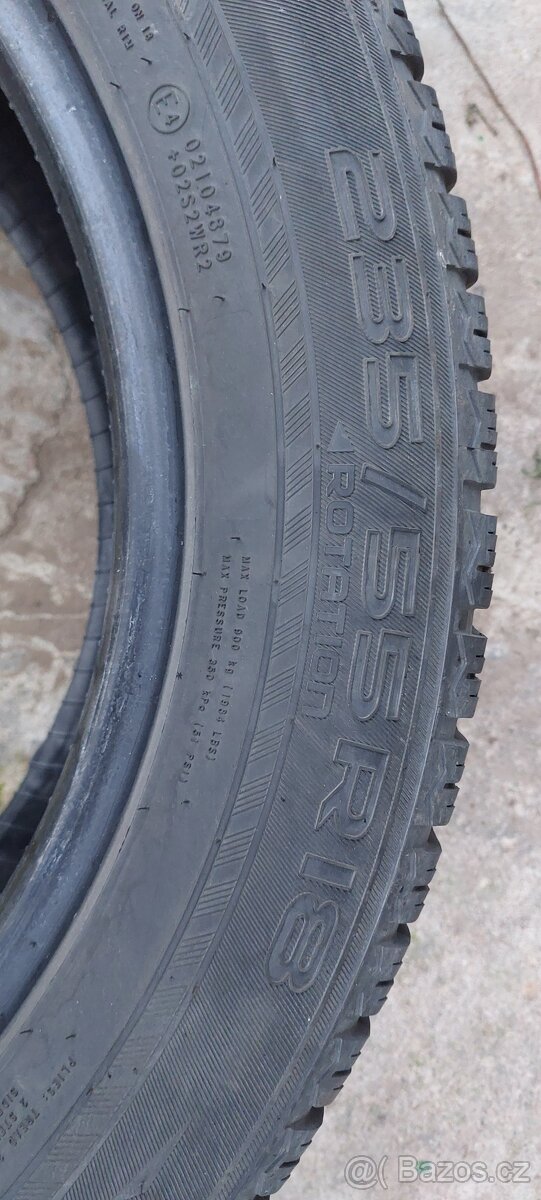 Nokian 235/55/18 - 4