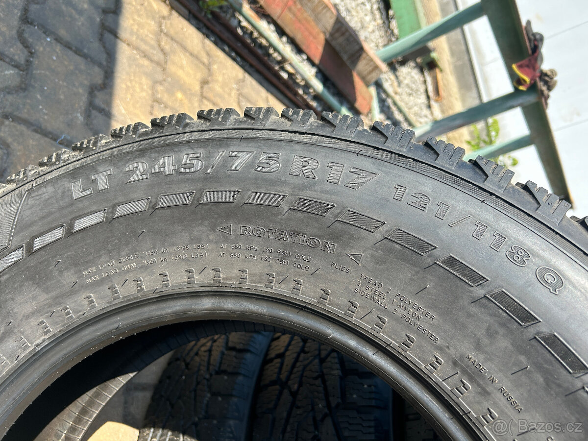 Pneu Nokian Hakkapeliitta LT 245/75x17, 121/118Q - 4 ks