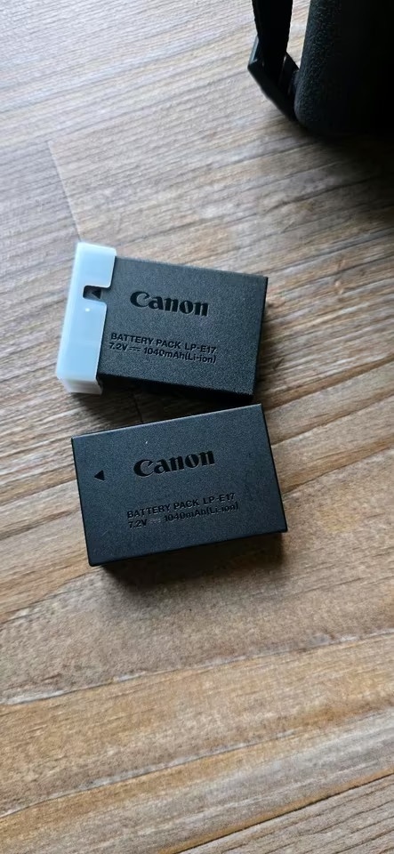 Canon EOS R10 s objektivem - 4