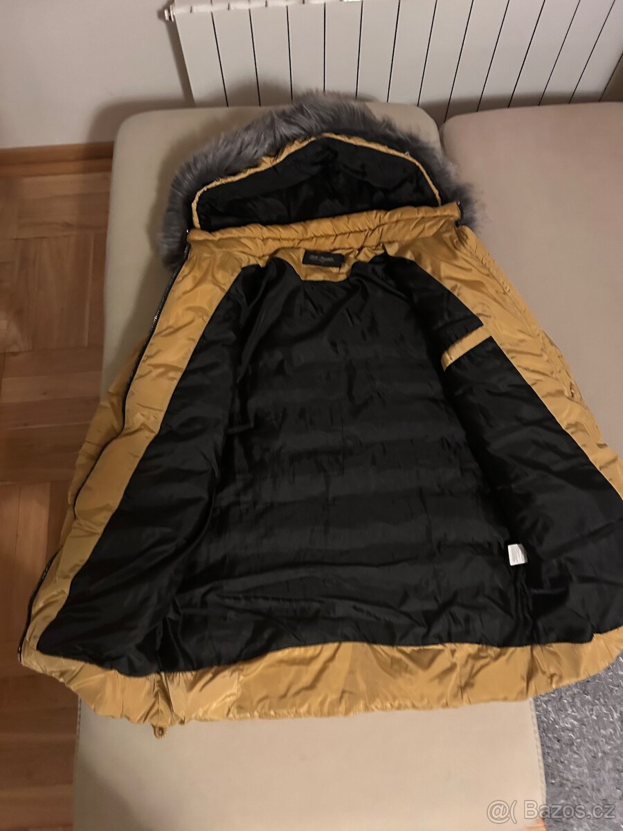 Prodám zimní dámskou bundu (žluto-zlatou lesklou) - 4