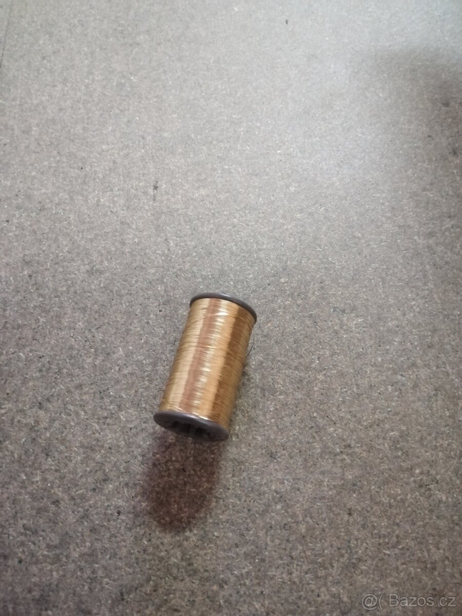 Šití - ozdobné nitě, dětské knoflíky - 4