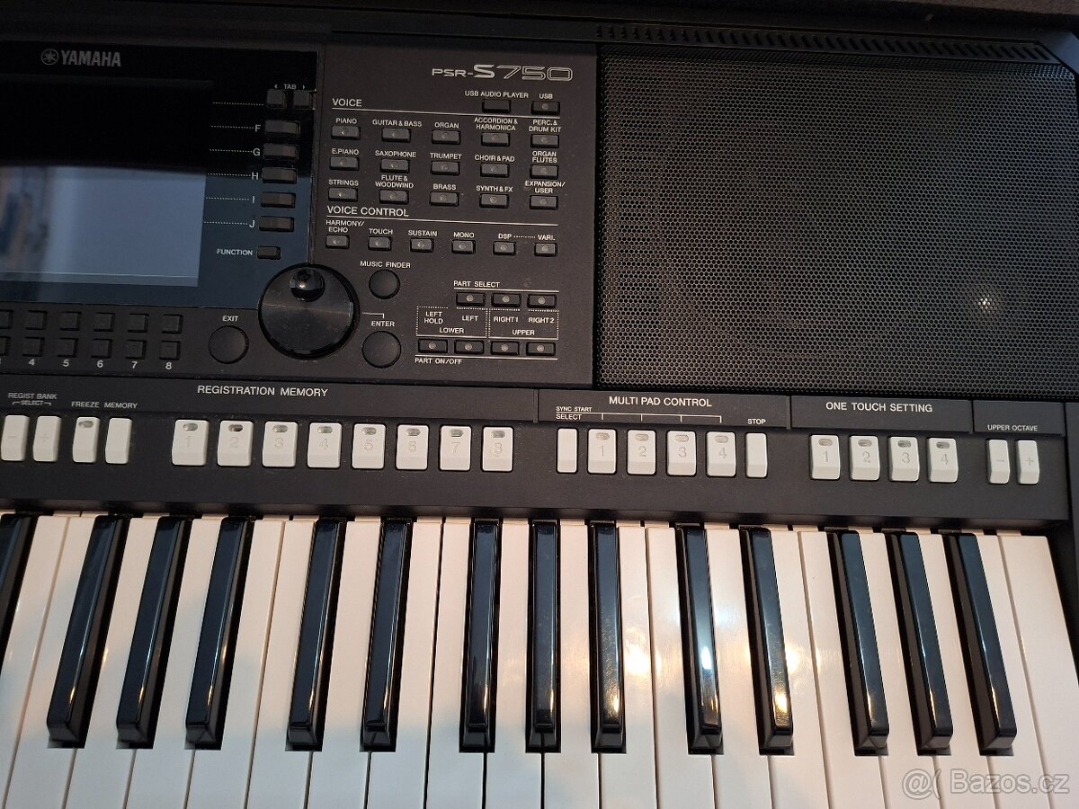 Yamaha psr s750 - 4