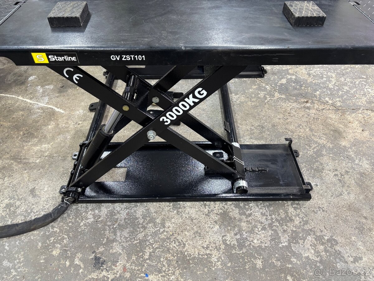 Nůžkový mobilní zvedák 3t - 4