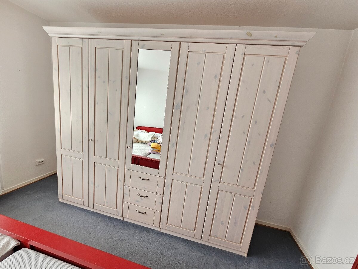 Skříň Musterring Celodřevená bílá - 4