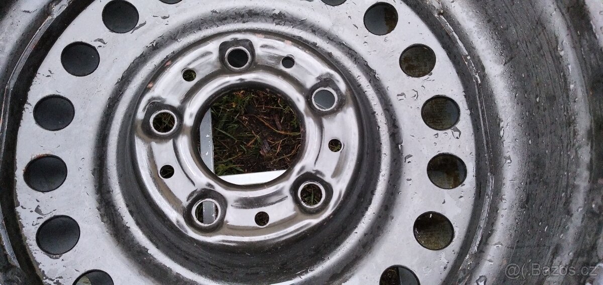 Plechový disk BMW e34 e32 - 4