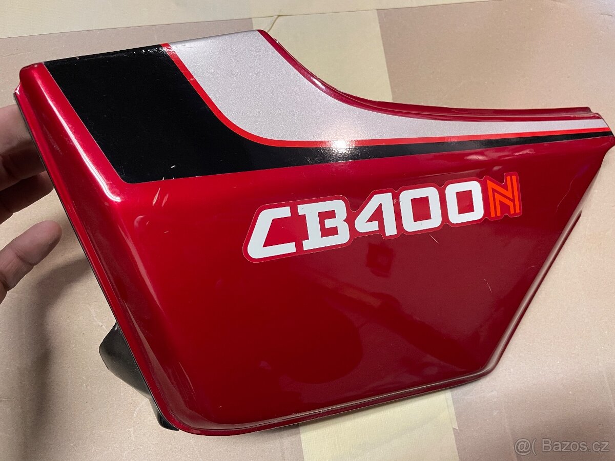 Honda CB 400n - levé víko - 4