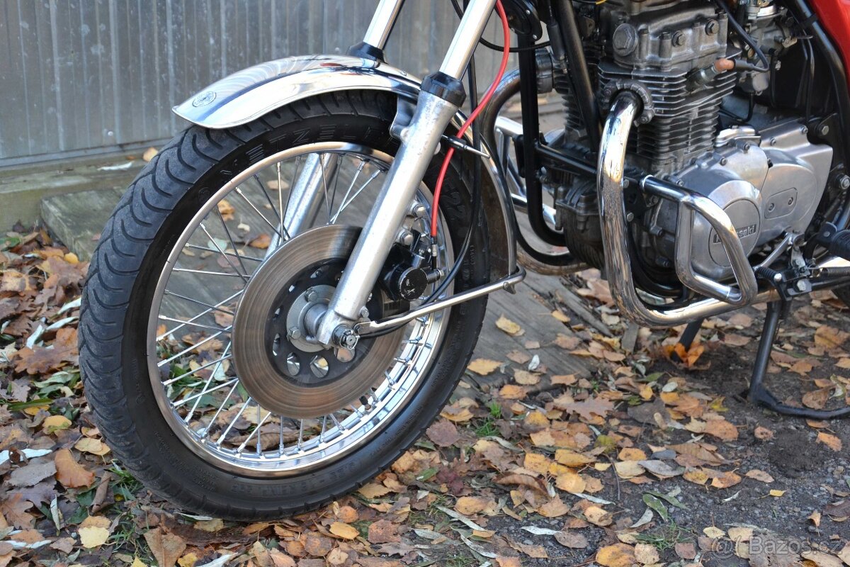 KAWASAKI KZ400 (Z400B) - 4