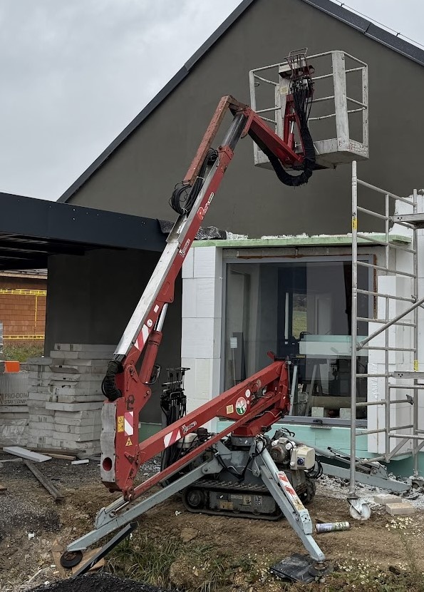 Prodám pásovou plošinu 1400kg Hinowa Picchio 1050 - 4