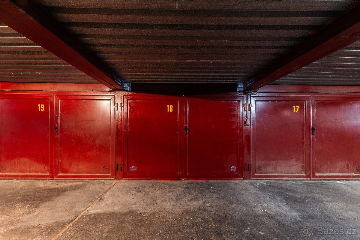 Pronájem garáže 15 m2 v Plzni ve Skvrňanech (Pecháčkova) - 4