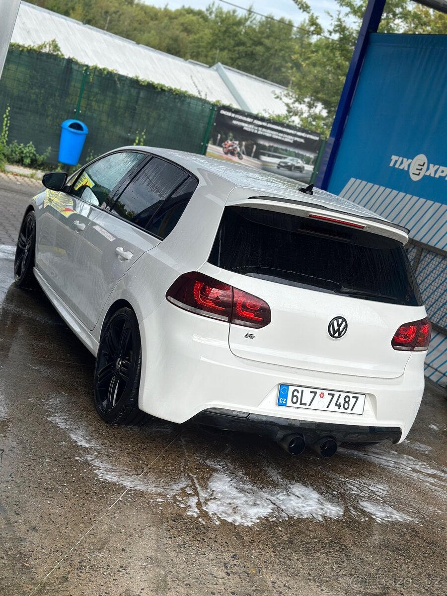 Volkswagen Golf R 2.0TSi 230kW 4x4 - 4